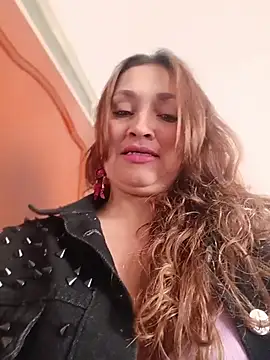 Alejandra N online show from July 2026 04:55:02 PM
