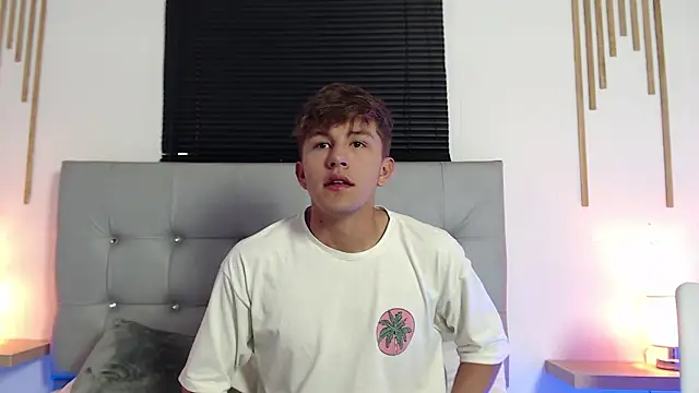 Snapshot of johnny_blake_ chatting on January 2026 06:45:01 PM johnny blake online show from January 2026 06:45:01 PM