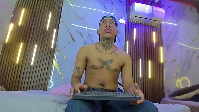 Snapshot of ThiagoBerry chatting on January 2026 10:31:01 AM ThiagoBerry online show from January 2026 10:31:01 AM