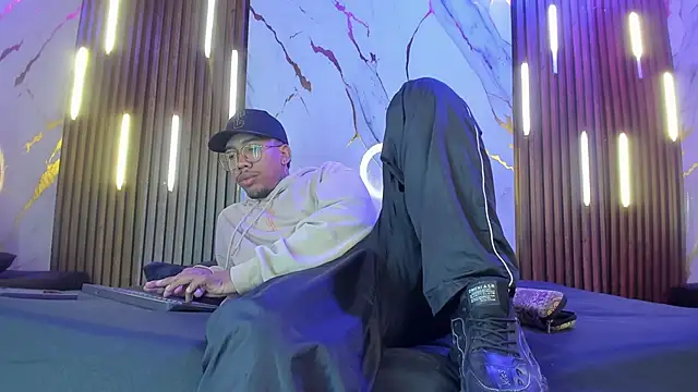 Snapshot of ThiagoBerry chatting on February 2026 10:32:01 AM ThiagoBerry online show from February 2026 10:32:01 AM