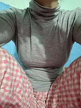 Snapshot of -LunaLust chatting on January 2026 02:16:02 AM -LunaLust online show from January 2026 02:16:02 AM