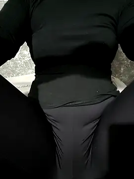 Snapshot of -LunaLust chatting on January 2026 04:05:02 AM -LunaLust online show from January 2026 04:05:02 AM