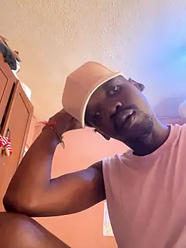 Snapshot of BigAndBeaut chatting on January 2026 12:43:01 PM BigAndBeaut online show from January 2026 12:43:01 PM