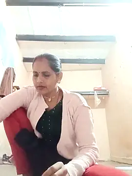 Snapshot of Hasmi_hot09 chatting on February 2026 02:04:02 PM Hasmi hot09 online show from February 2026 02:04:02 PM