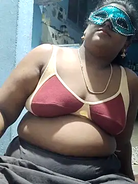 Snapshot of divyasree1431 chatting on February 2026 05:22:02 PM divyasree1431 online show from February 2026 05:22:02 PM