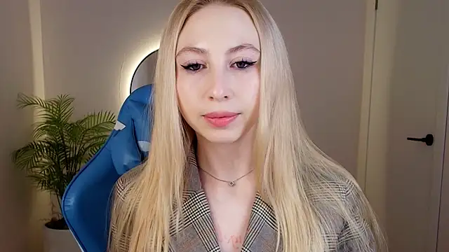 Snapshot of AshLinks_ chatting on January 2026 08:42:02 AM AshLinks online show from January 2026 08:42:02 AM