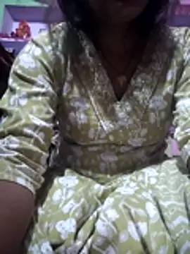 Nilam cute online show from May 2026 07:32:01 PM