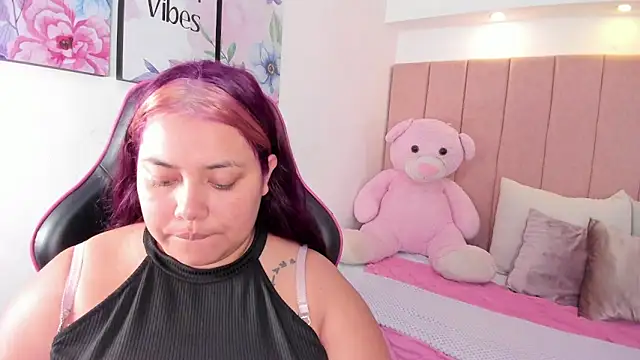 Snapshot of tatikanyx chatting on February 2026 04:46:01 PM tatikanyx online show from February 2026 04:46:01 PM