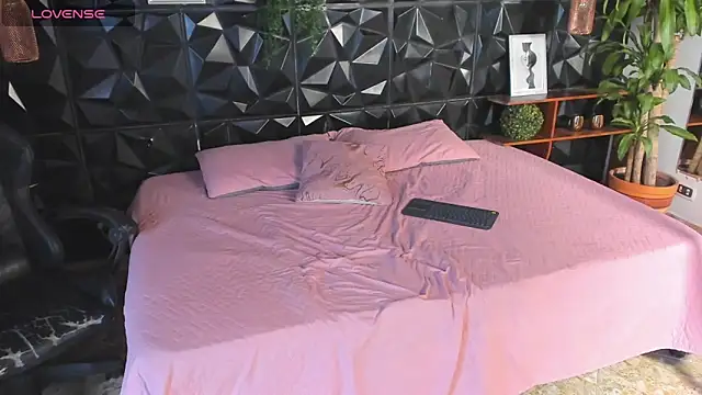 Snapshot of elliot_colton chatting on February 2026 09:07:01 PM elliot colton online show from February 2026 09:07:01 PM