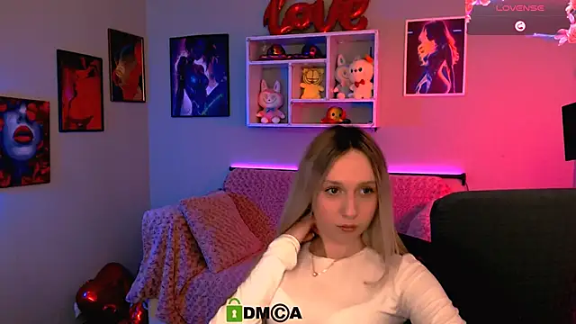 monica xcx online show from March 2026 08:35:02 PM