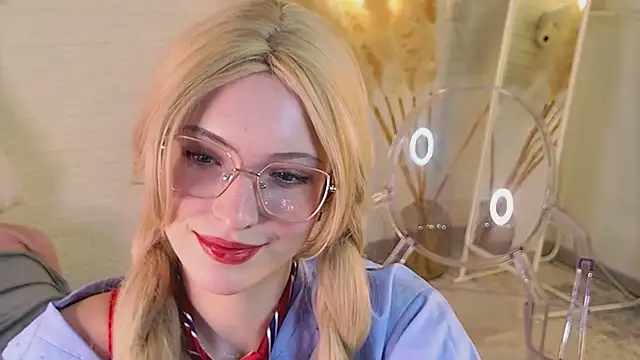 Snapshot of Yayaa_Love chatting on March 2026 04:13:01 PM Yayaa Love online show from March 2026 04:13:01 PM