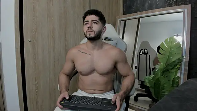 Thiago moretti online show from May 2026 11:33:01 PM