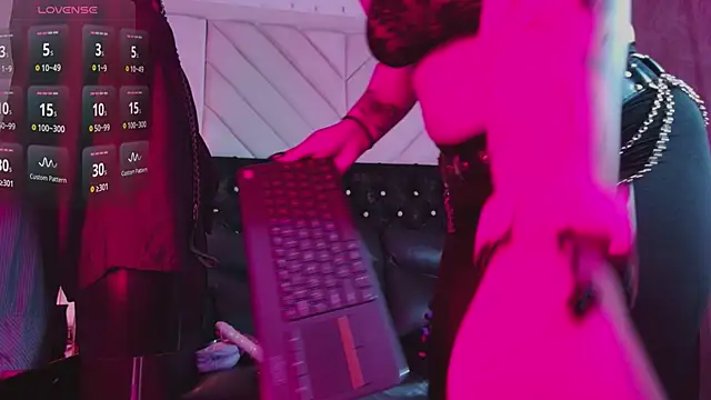 Snapshot of Scaarlett_prince chatting on February 2026 12:47:02 PM Scaarlett prince online show from February 2026 12:47:02 PM