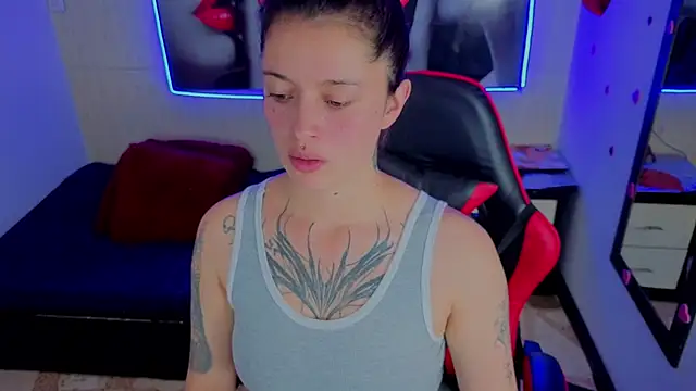 Harley quinzell online show from February 2026 06:15:02 PM