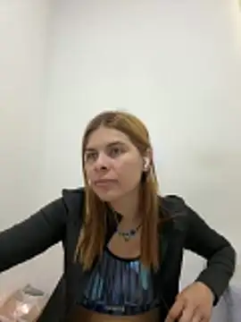 Snapshot of ariannaconnor_ chatting on February 2026 05:17:02 PM ariannaconnor online show from February 2026 05:17:02 PM