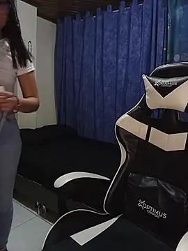  Queen love2 online show from January 2026 11:19:01 PM