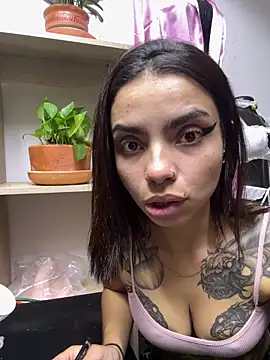 Snapshot of Electra_Darkk chatting on April 2026 04:41:02 PM Electra Darkk online show from April 2026 04:41:02 PM