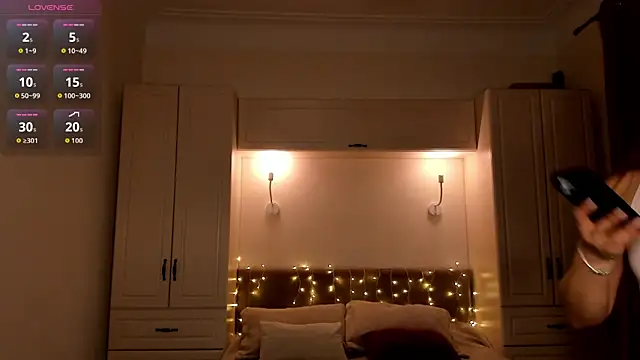 Snapshot of AshleyBlushh chatting on February 2026 09:00:01 PM AshleyBlushh online show from February 2026 09:00:01 PM