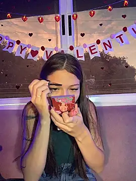 Snapshot of EmmaJhoons chatting on February 2026 11:50:01 AM EmmaJhoons online show from February 2026 11:50:01 AM