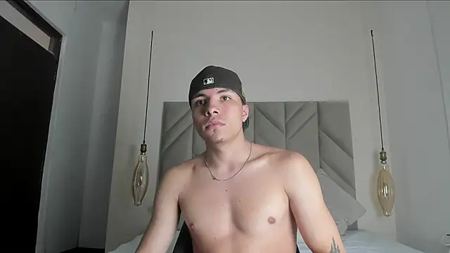 Snapshot of LoganGreys chatting on January 2026 07:56:02 PM LoganGreys online show from January 2026 07:56:02 PM