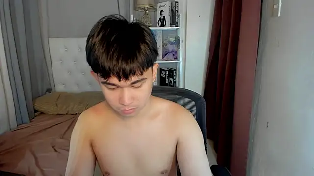 Snapshot of davincihugecock chatting on February 2026 04:36:02 PM davincihugecock online show from February 2026 04:36:02 PM