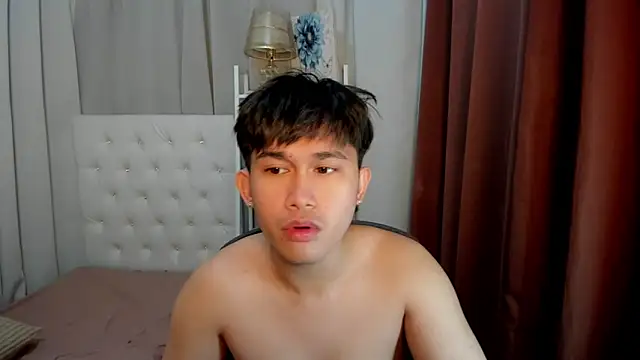 Snapshot of davincihugecock chatting on February 2026 08:40:02 PM davincihugecock online show from February 2026 08:40:02 PM