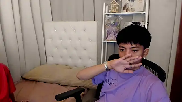 Snapshot of davincihugecock chatting on February 2026 04:38:01 PM davincihugecock online show from February 2026 04:38:01 PM