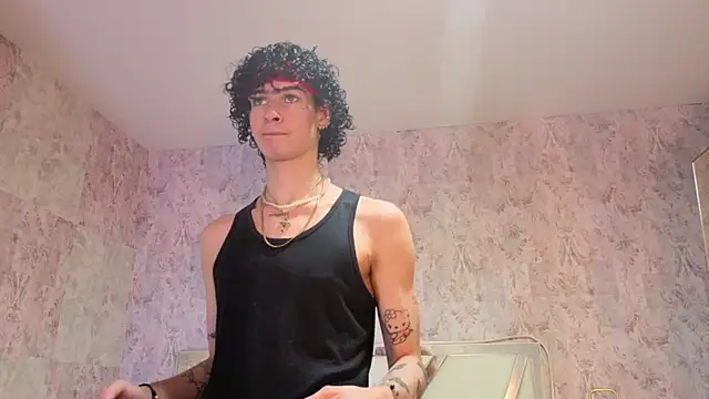 Snapshot of nova_salvatore chatting on February 2026 12:06:01 PM nova salvatore online show from February 2026 12:06:01 PM