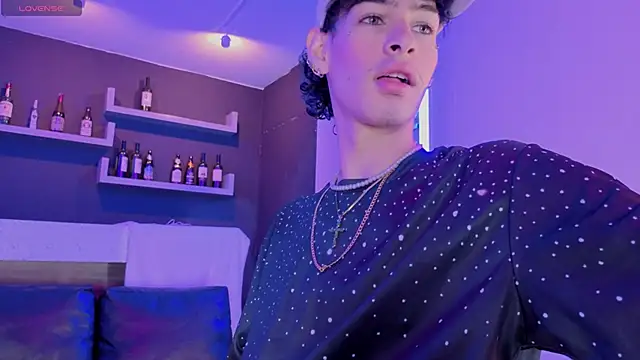 Snapshot of nova_salvatore chatting on February 2026 04:11:01 AM nova salvatore online show from February 2026 04:11:01 AM