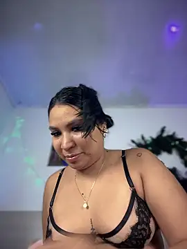 Snapshot of YaraXX1 chatting on February 2026 04:39:01 AM YaraXX1 online show from February 2026 04:39:01 AM