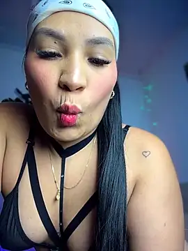 YaraXX1 online show from April 2026 04:43:02 AM