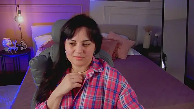  SilkyShadow  online show from February 2026 02:11:01 AM