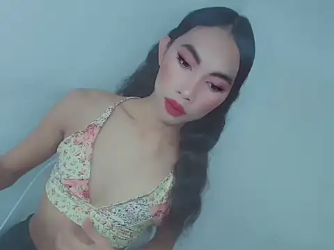 Snapshot of Massivecockfiona chatting on February 2026 06:07:01 AM Massivecockfiona online show from February 2026 06:07:01 AM