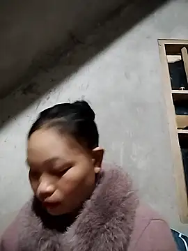 Snapshot of miray- chatting on January 2026 01:16:02 PM miray- online show from January 2026 01:16:02 PM