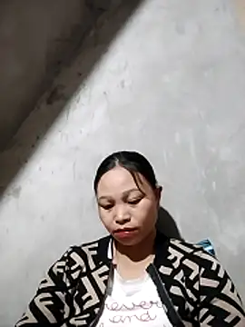 Snapshot of miray- chatting on February 2026 08:14:02 PM miray- online show from February 2026 08:14:02 PM