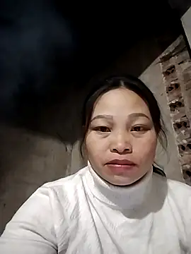 Snapshot of miray- chatting on February 2026 12:24:01 PM miray- online show from February 2026 12:24:01 PM