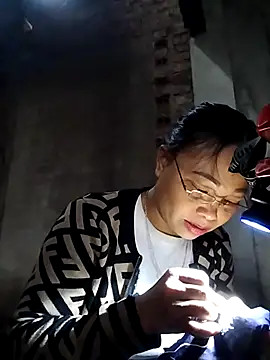 Snapshot of miray- chatting on February 2026 02:02:02 AM miray- online show from February 2026 02:02:02 AM