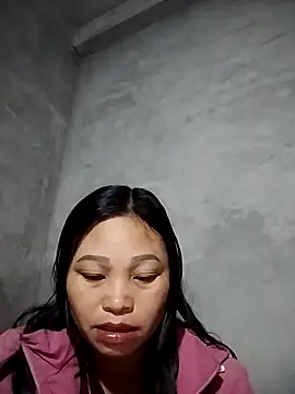 Snapshot of miray- chatting on February 2026 01:43:01 PM miray- online show from February 2026 01:43:01 PM