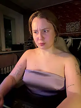 Snapshot of AnnaSeint chatting on January 2026 06:22:02 PM AnnaSeint online show from January 2026 06:22:02 PM