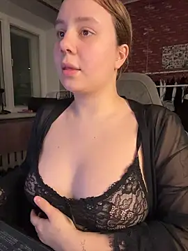 Snapshot of AnnaSeint chatting on February 2026 05:19:01 PM AnnaSeint online show from February 2026 05:19:01 PM