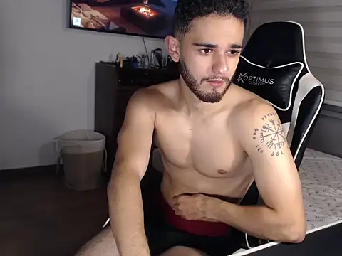 Massimo jiovano online show from January 2026 12:05:01 AM