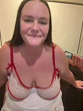 Snapshot of carinabro10 chatting on February 2026 09:02:02 AM carinabro10 online show from February 2026 09:02:02 AM