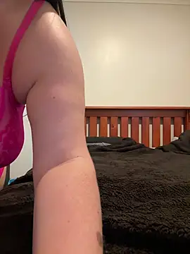 Snapshot of carinabro10 chatting on February 2026 01:25:02 AM carinabro10 online show from February 2026 01:25:02 AM