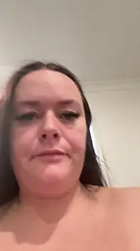 Snapshot of carinabro10 chatting on June 2026 02:24:01 AM carinabro10 online show from June 2026 02:24:01 AM