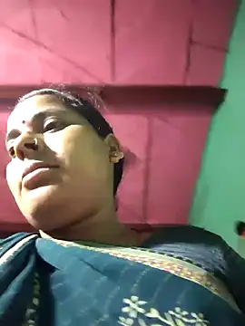 Snapshot of Reena_lodha chatting on March 2026 07:43:02 PM Reena lodha online show from March 2026 07:43:02 PM