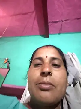 Snapshot of Reena_lodha chatting on April 2026 10:02:02 AM Reena lodha online show from April 2026 10:02:02 AM