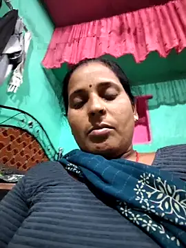 Snapshot of Reena_lodha chatting on April 2026 04:00:01 PM Reena lodha online show from April 2026 04:00:01 PM