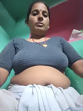 Snapshot of Reena_lodha chatting on June 2026 10:25:01 PM Reena lodha online show from June 2026 10:25:01 PM