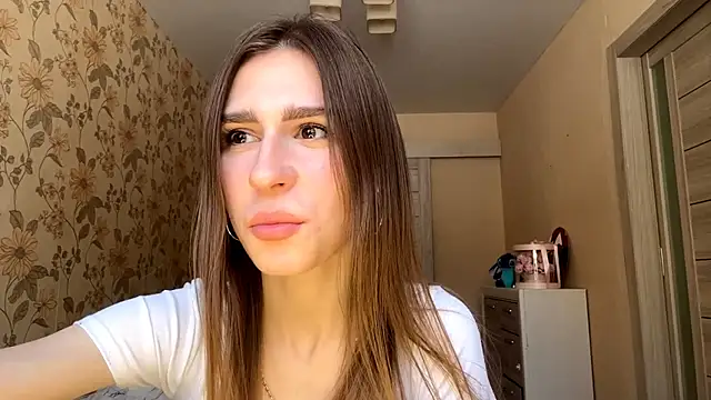 Snapshot of ElsieKuhlmann chatting on January 2026 11:14:02 AM ElsieKuhlmann online show from January 2026 11:14:02 AM