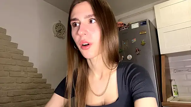 Snapshot of ElsieKuhlmann chatting on February 2026 02:15:02 AM ElsieKuhlmann online show from February 2026 02:15:02 AM